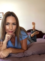 chilling4