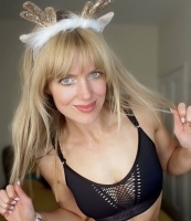 flirtyfitblonde in Banstead Surrey